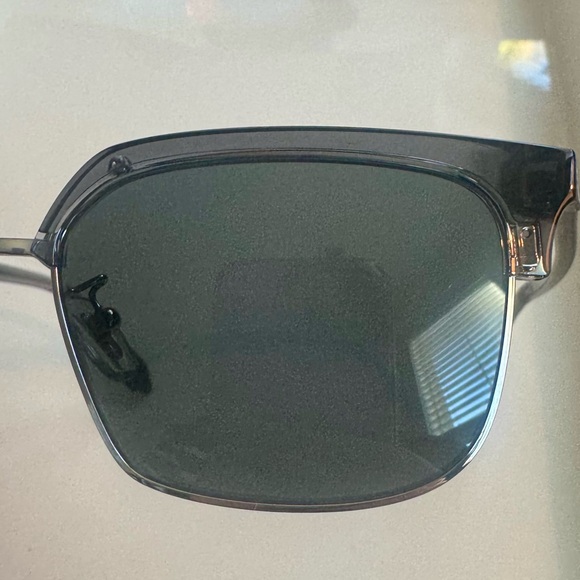 Versace Sunglasses - Picture 6 of 11